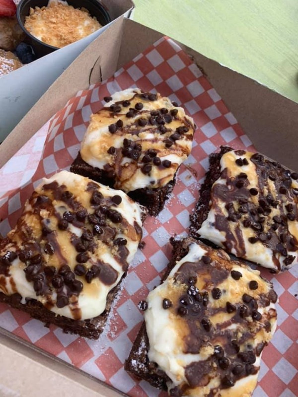 CANNOLI BROWNIE