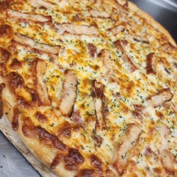 Medium (8-Slice) Chicken and Bacon Alfredo Pizza