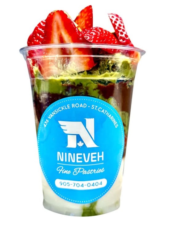 Dubai Chocolate Strawberry Cup